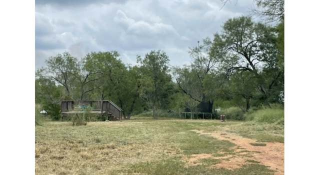 Photo of 16002 Kilowatt Rd, Elmendorf, TX 78112