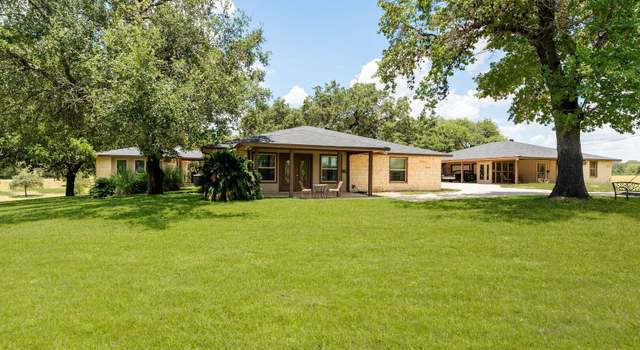 Photo of 103 Misty Bnd, Floresville, TX 78114