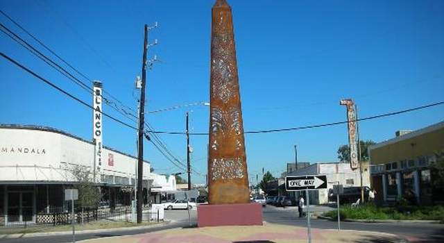 Photo of 827 W Kings Hwy, San Antonio, TX 78212-2739