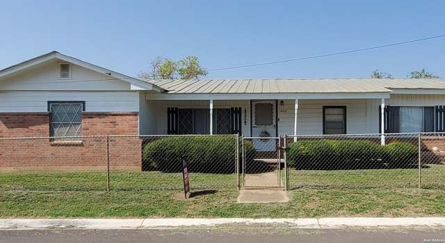 Photo of 1402 Saltillo, Cotulla, TX 78014