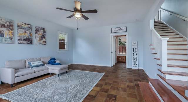Photo of 2201 E Crockett St, San Antonio, TX 78202-3212