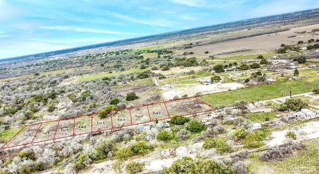 Photo of 326 County Road 124, Floresville, TX 78114