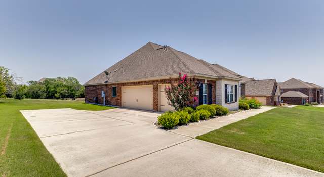Photo of 221 Sittre Dr, Castroville, TX 78009
