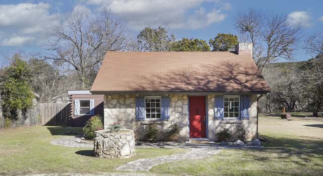 Photo of 18314 Scenic Loop Rd, Helotes, TX 78023-9221