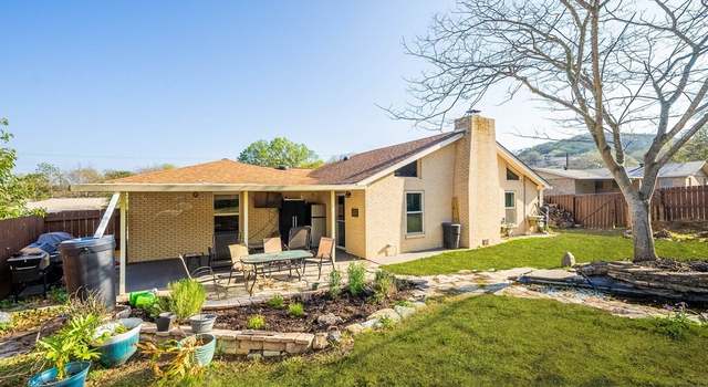 Photo of 1213 Donna Kay Dr, Kerrville, TX 78028
