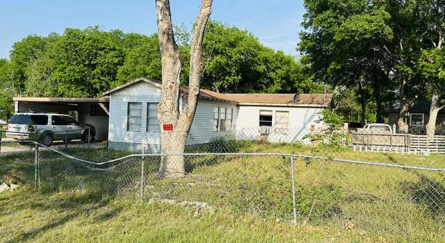 Photo of 818 Schumacher, New Braunfels, TX 78130