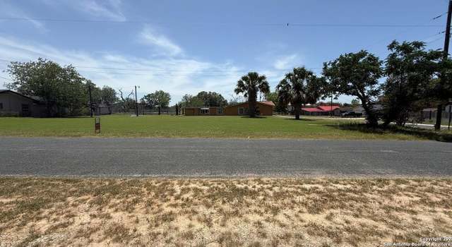 Photo of 117 N Welhausen, Poth, TX 78147