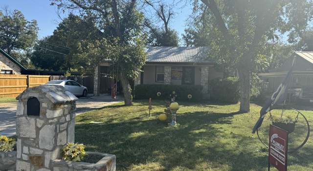 Photo of 301 S 12th St, Junction, TX 76849