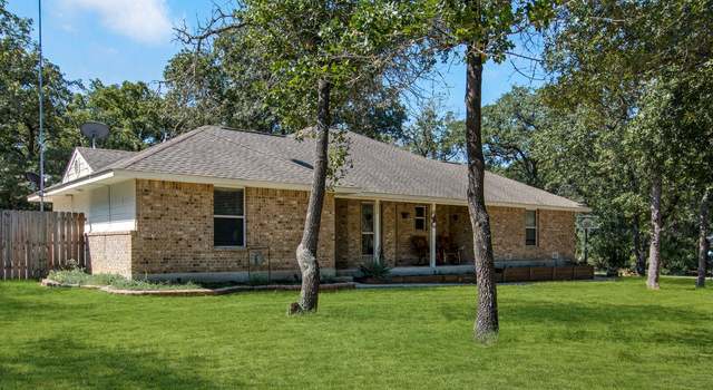 Photo of 208 Great Oaks Blvd, La Vernia, TX 78121