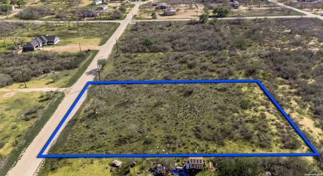Photo of 167 County Road 2665, Moore, TX 78057