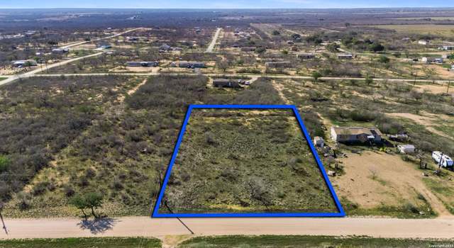Photo of 167 County Road 2665, Moore, TX 78057