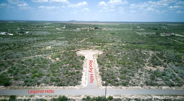 Photo of 72 Rocky Hls, Uvalde, TX 78801