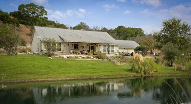 Photo of 394 Settlers Way North, Comfort, TX 78013