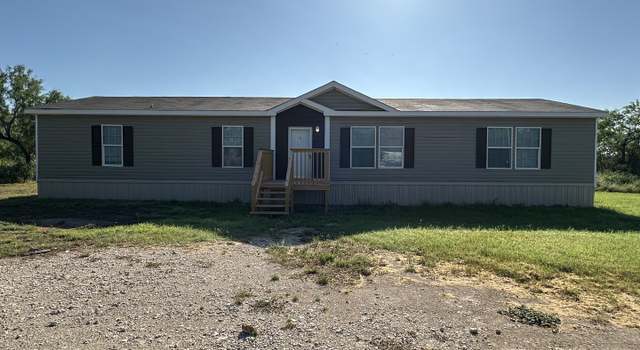 Photo of 302 Ave. L, Christine, TX 78012