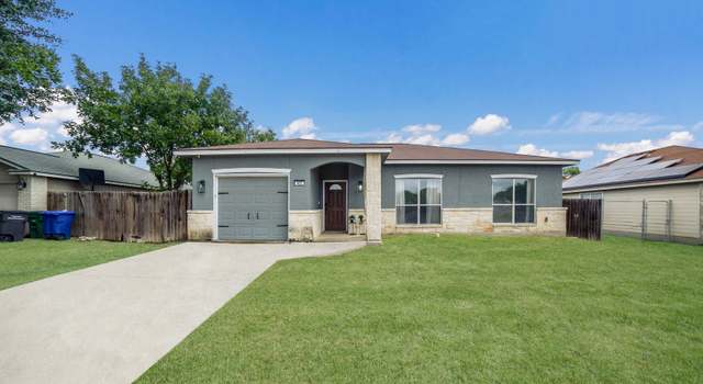 Photo of 422 Regal View Dr, San Antonio, TX 78220-1960