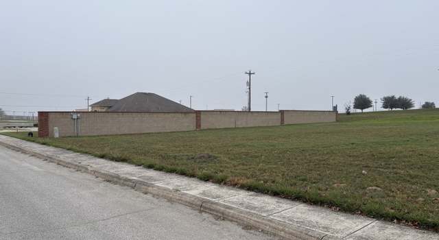 Photo of 105 Juniors Pl, La Vernia, TX 78121