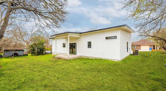 Photo of 615 S Camp St, Seguin, TX 78155