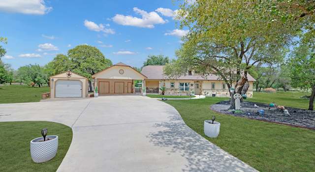 Photo of 221 County Road 6874, Natalia, TX 78059