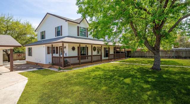 Photo of 1506 D St, Floresville, TX 78114