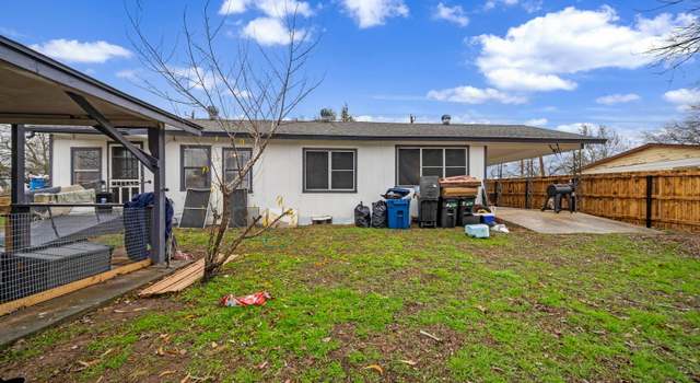 Photo of 1930 Sutherland Springs Rd, Floresville, TX 78114