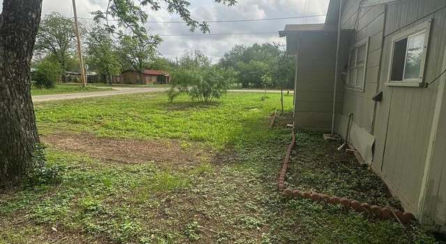 Photo of 619 Pecan, Sabinal, TX 78801