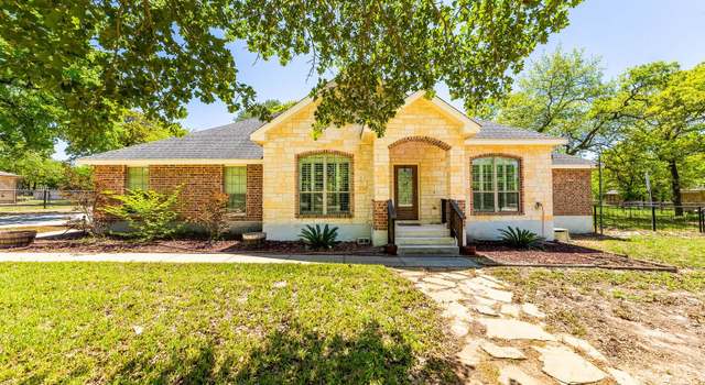 Photo of 162 Champions Blvd, La Vernia, TX 78121