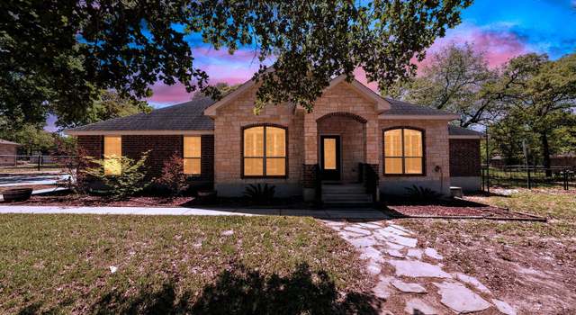 Photo of 162 Champions Blvd, La Vernia, TX 78121