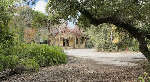 Photo of 18106 Lake Shore Dr, Helotes, TX 78023