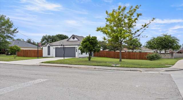 Photo of 100 Hunter Dr, Kyle, TX 78640