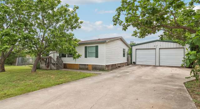 Photo of 1111 Valeria, Marion, TX 78124