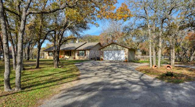 Photo of 741 Killarney Rd, Floresville, TX 78114-6547