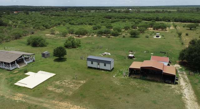 Photo of 327 County Road 7421, Yancey, TX 78886