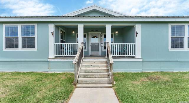 Photo of 8569 County Road 401, Floresville, TX 78114-3632