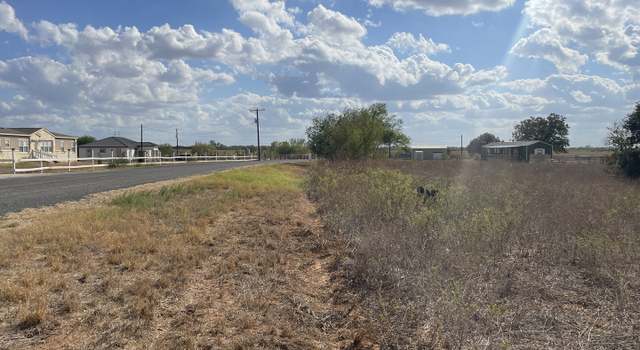 Photo of 210 County Road 2645, Moore, TX 78057