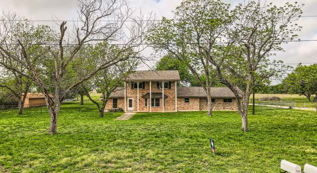 Photo of 7052 Tree Bnd, China Grove, TX 78263