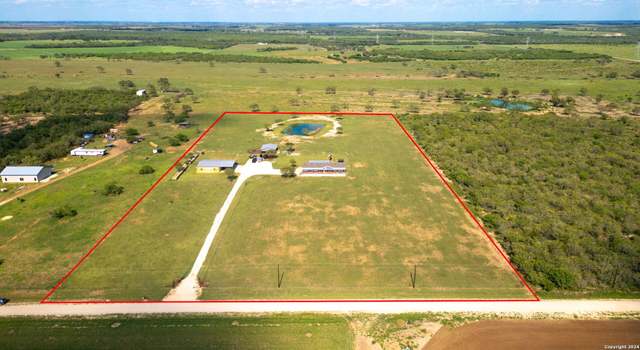 Photo of 300 County Road 243, Floresville, TX 78114-5162