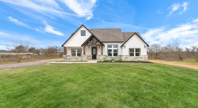 Photo of 744 County Road 6843, Lytle, TX 78052