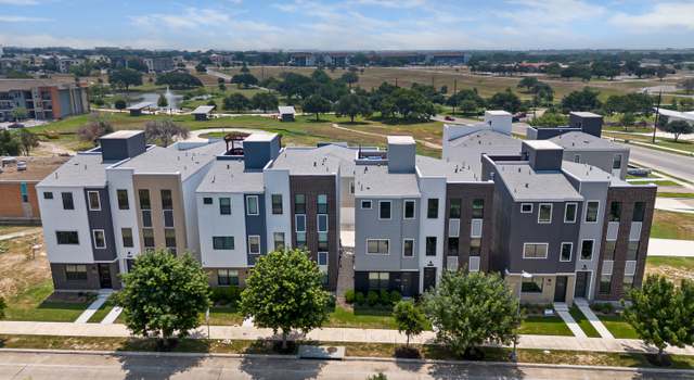 Photo of 7936 Kennedy Hl #6, San Antonio, TX 78235-4440