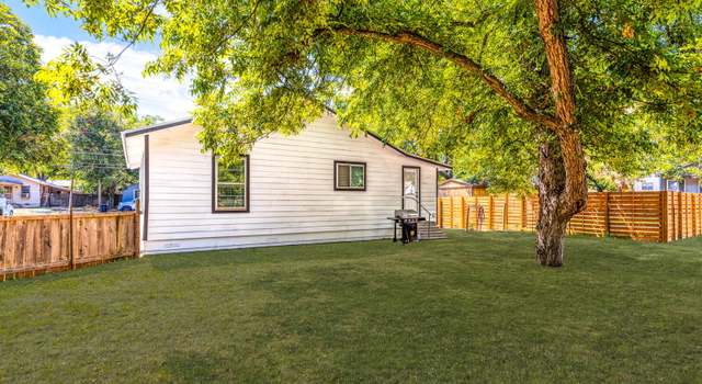 Photo of 465 E Mather, New Braunfels, TX 78130