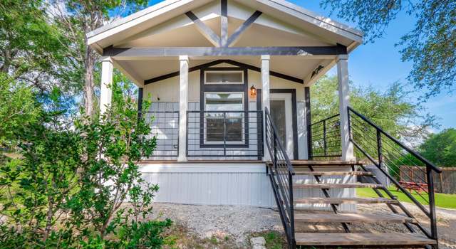 Photo of 191 Shallow Springs Dr, Spring Branch, TX 78070