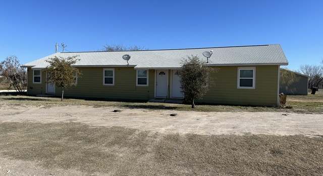 Photo of 530 N Estes, La Pryor, TX 78872