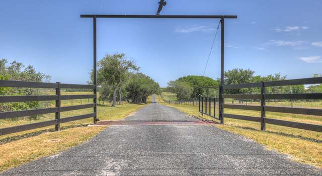 Photo of 653 Private Road 6250, Hobson, TX 78117