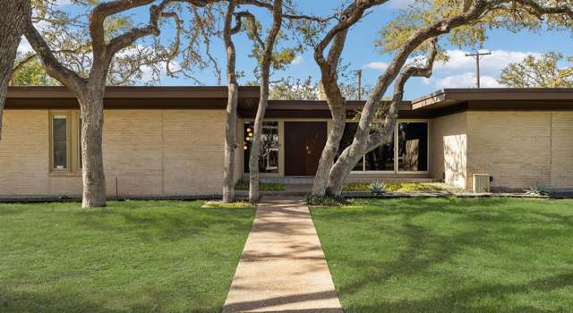 Photo of 225 Carolwood Dr, San Antonio, TX 78213-1904