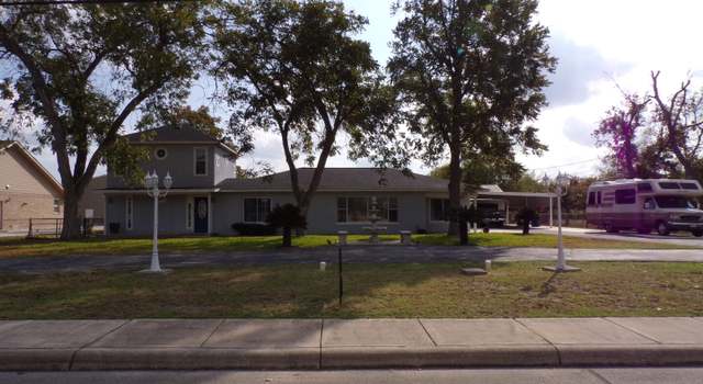 Photo of 214 Glenoak Dr, San Antonio, TX 78220-3504