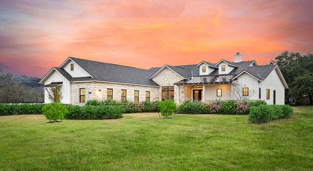 Photo of 104 Timber Hts, La Vernia, TX 78121
