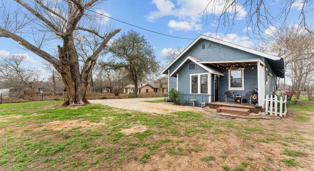 Photo of 215 County Road 146, Floresville, TX 78114-4871
