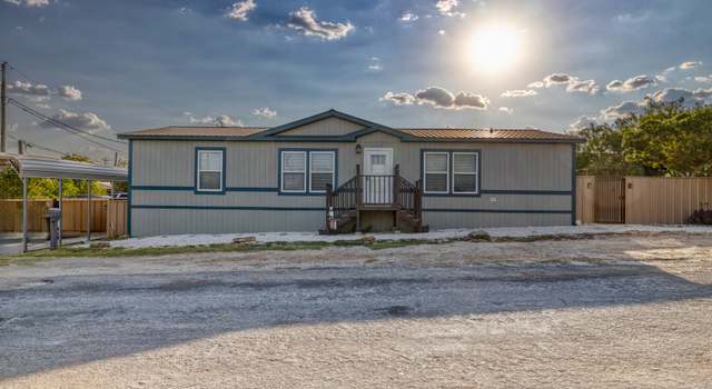 Photo of 1410 N 6th St, Carrizo Springs, TX 78834