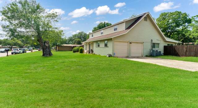 Photo of 437 Cloudmont Dr, Windcrest, TX 78239-2404