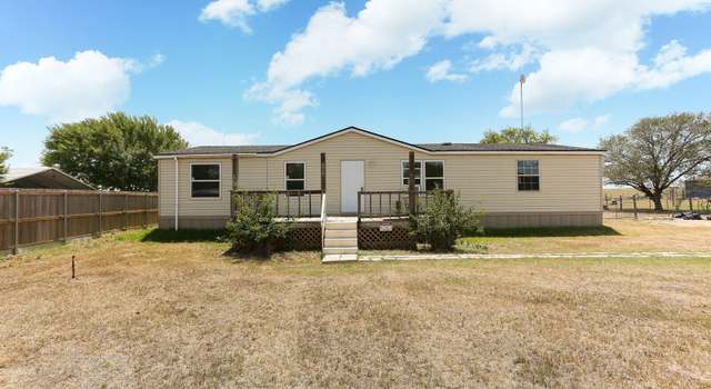 Photo of 610 Moss Pt, Poth, TX 78147