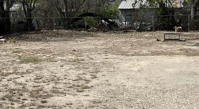 Photo of 433 S Farrar St, Uvalde, TX 78801